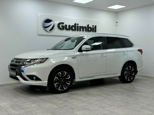 mitsubishi-outlander-elektrisitetbensin-2018-big-0