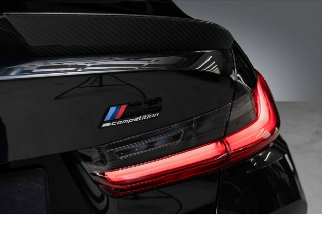 bmw-m3-bensin-2022-big-16