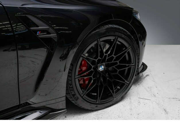 bmw-m3-bensin-2022-big-10