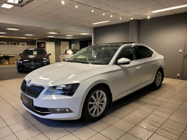 skoda-superb-diesel-2016-big-9