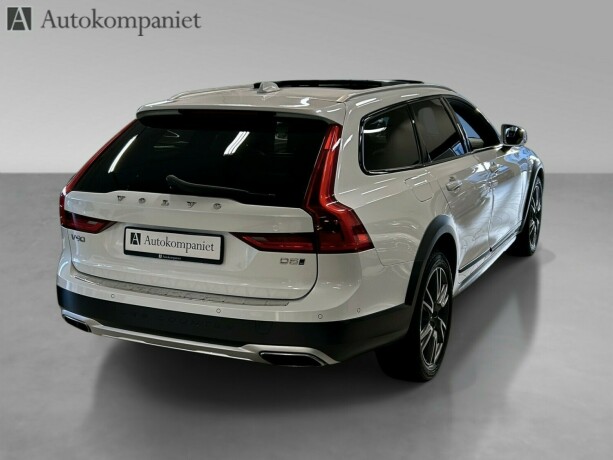 volvo-v90-cross-country-diesel-2017-big-5