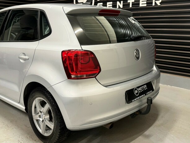 volkswagen-polo-bensin-2010-big-5