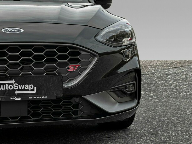 ford-focus-bensin-2020-big-5