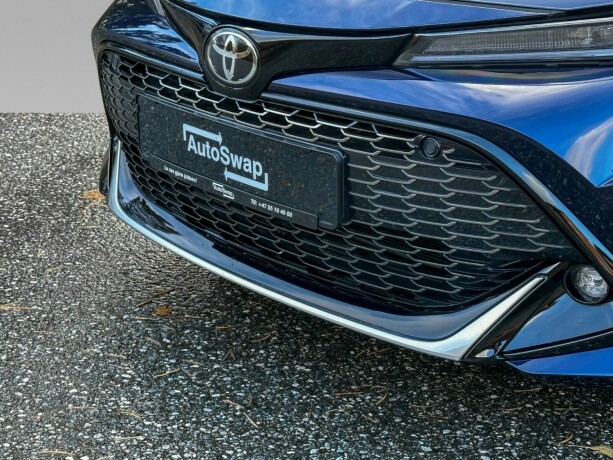 toyota-corolla-elektrisitetbensin-2023-big-8