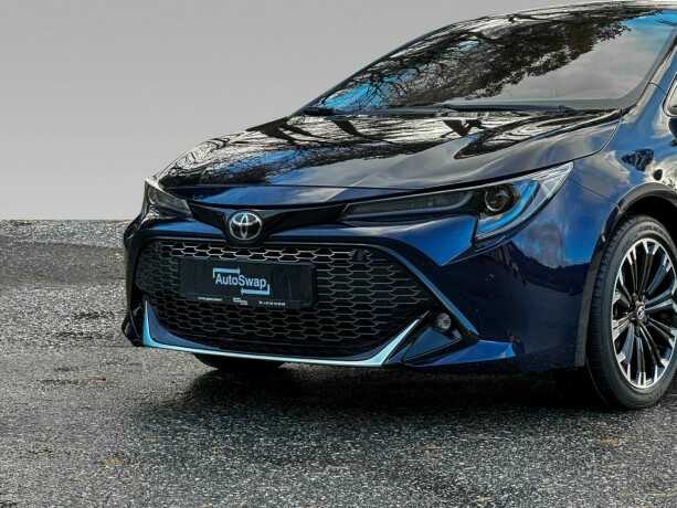 toyota-corolla-elektrisitetbensin-2023-big-3