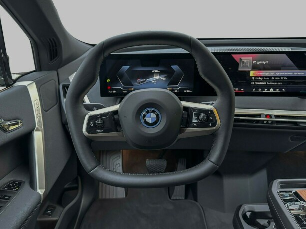 bmw-ix-xdrive-50-elektrisitet-2024-big-49