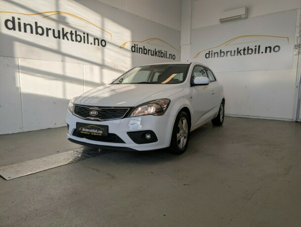 kia-ceed-bensin-2012-big-0