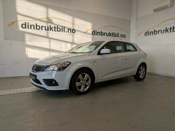 kia-ceed-bensin-2012-big-1