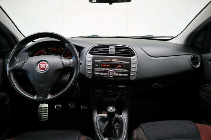 fiat-bravo-diesel-2010-big-24