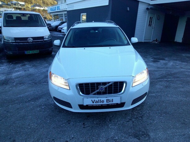 volvo-v70-diesel-2008-big-1