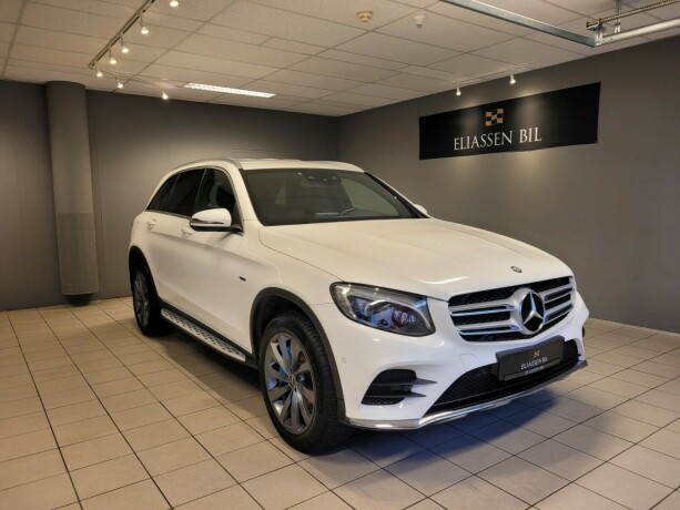 mercedes-benz-glc-elektrisitetbensin-2017-big-11