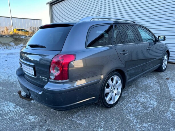 toyota-avensis-diesel-2007-big-3