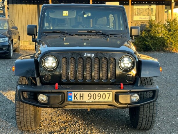 jeep-wrangler-diesel-2013-big-1