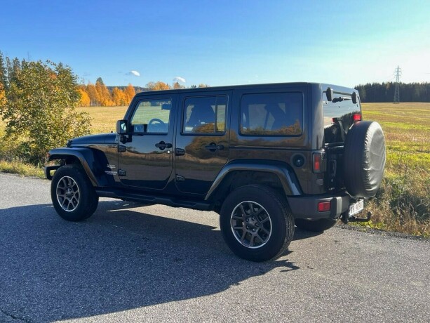 jeep-wrangler-diesel-2013-big-24