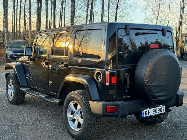 jeep-wrangler-diesel-2013-big-4