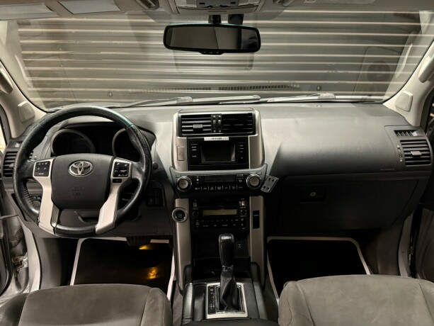 toyota-land-cruiser-diesel-2010-big-9