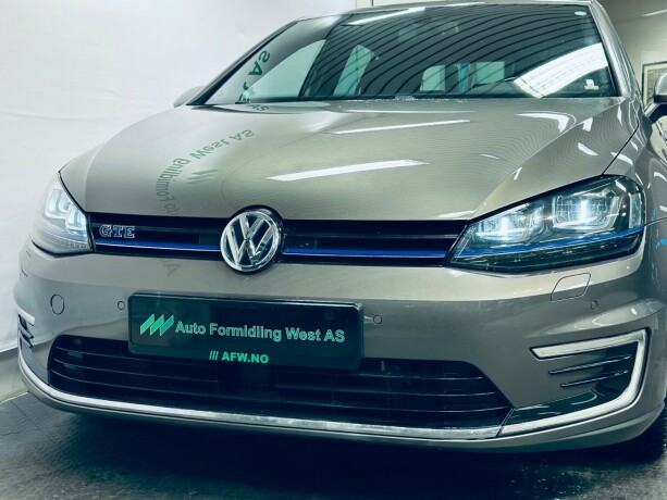 volkswagen-golf-elektrisitetbensin-2016-big-3