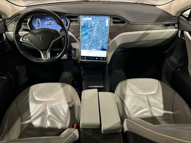 tesla-model-s-elektrisitet-2014-big-16