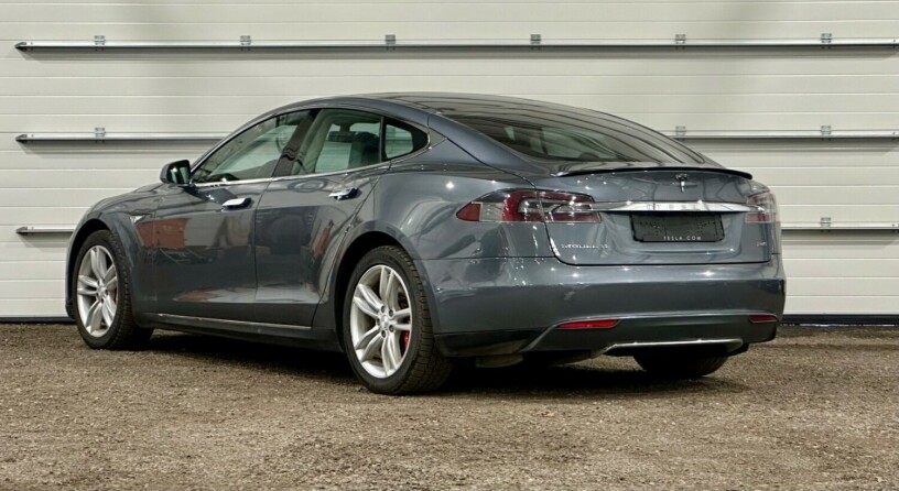 tesla-model-s-elektrisitet-2014-big-3