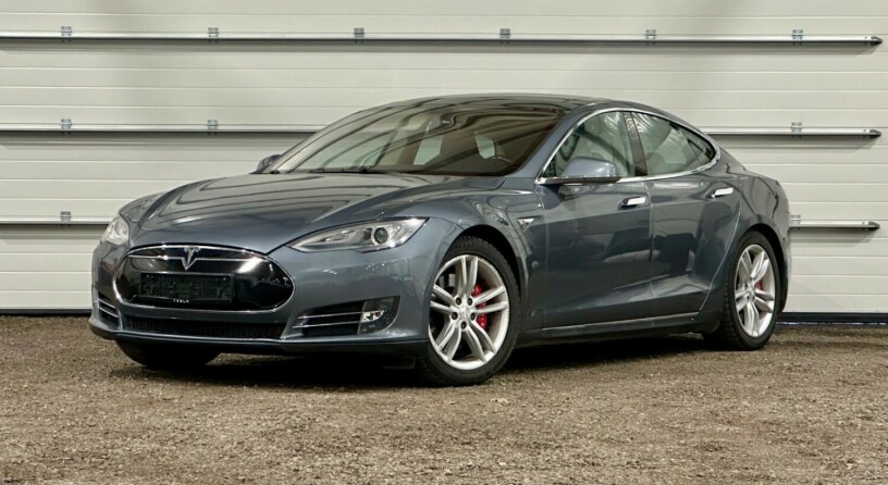 tesla-model-s-elektrisitet-2014-big-6