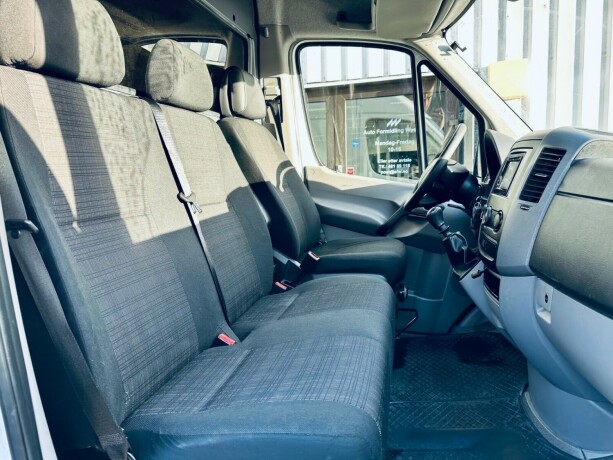 mercedes-benz-sprinter-diesel-2018-big-15