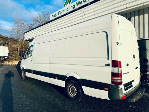 mercedes-benz-sprinter-diesel-2018-big-5