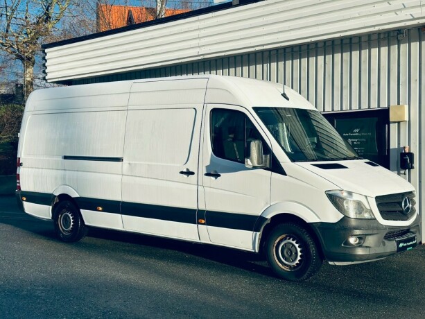 mercedes-benz-sprinter-diesel-2018-big-9