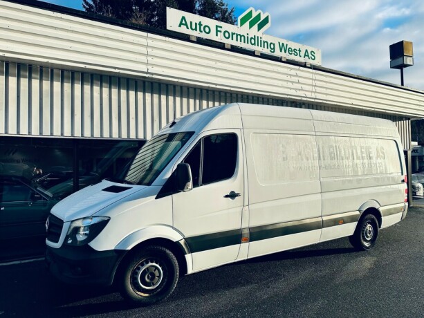 mercedes-benz-sprinter-diesel-2018-big-0