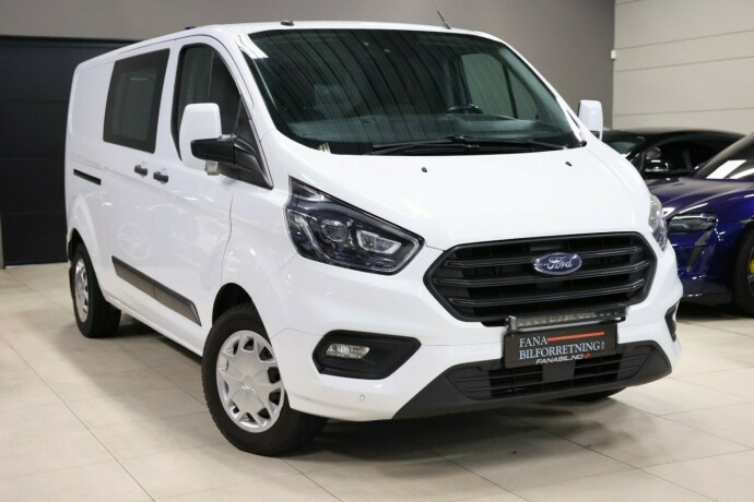 ford-transit-custom-diesel-2019-big-3