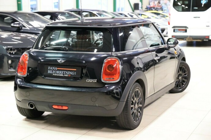 mini-cooper-bensin-2018-big-2