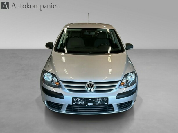 volkswagen-golf-plus-diesel-2008-big-1