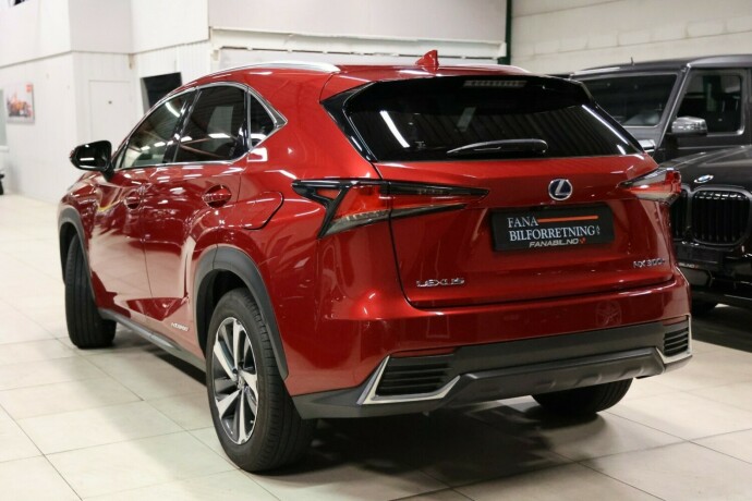 lexus-nx-300h-elektrisitetbensin-2019-big-1