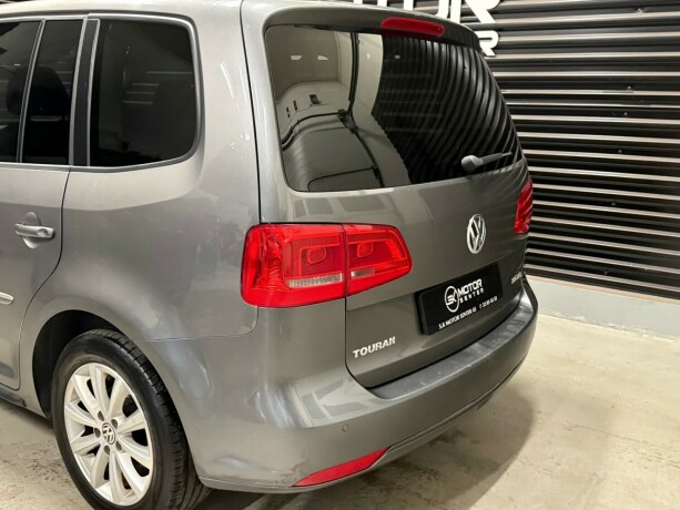 volkswagen-touran-diesel-2012-big-4