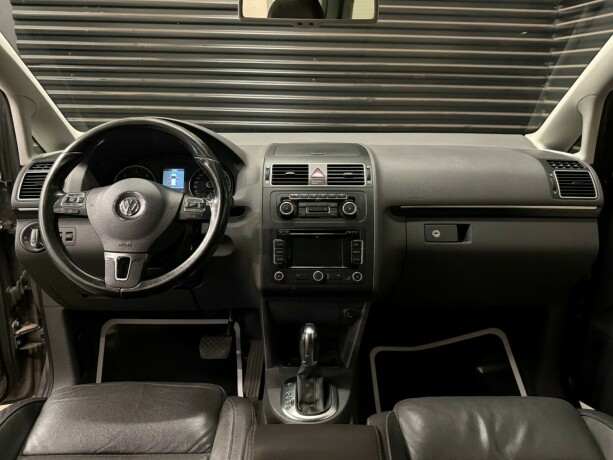 volkswagen-touran-diesel-2012-big-8