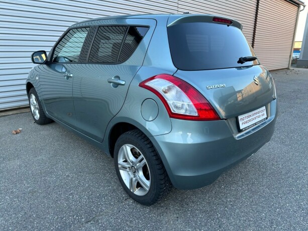 suzuki-swift-bensin-2011-big-2