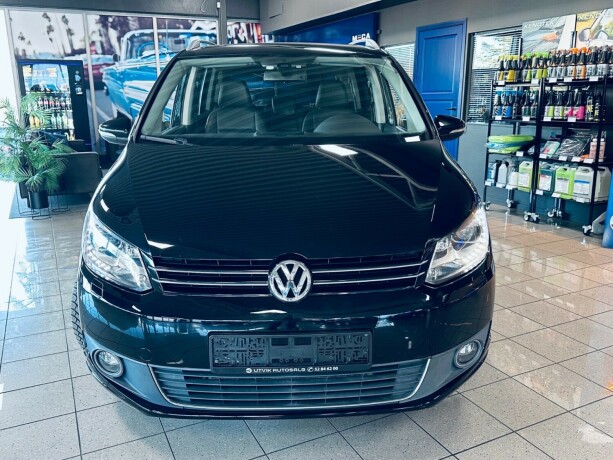 volkswagen-touran-diesel-2012-big-1