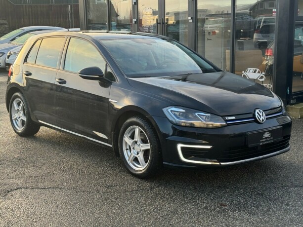 volkswagen-golf-elektrisitet-2020-big-2