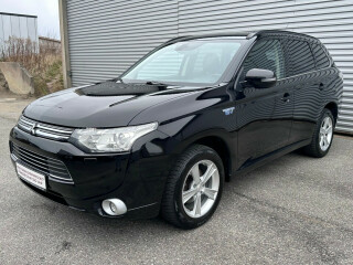 Mitsubishi | Outlander | Elektrisitet+bensin | 2015