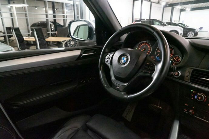 bmw-x3-diesel-2011-big-8