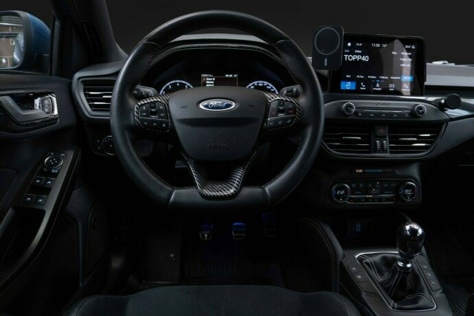 ford-focus-bensin-2020-big-42