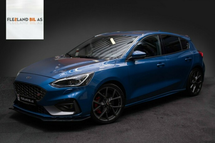 ford-focus-bensin-2020-big-0