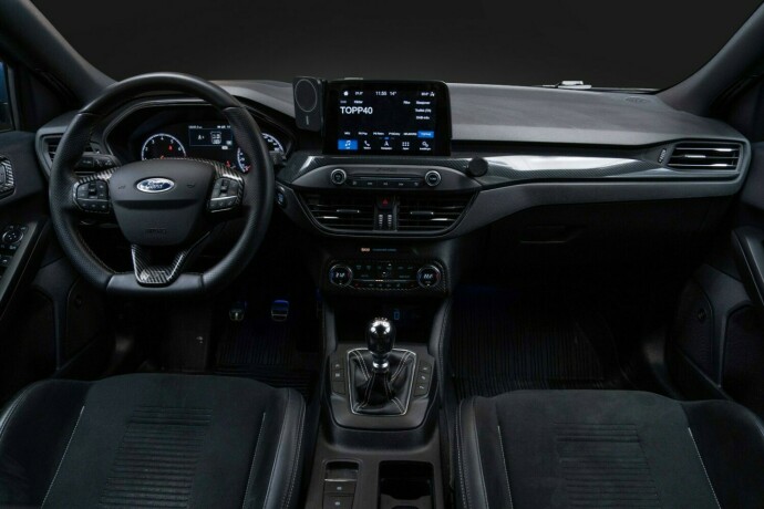 ford-focus-bensin-2020-big-43