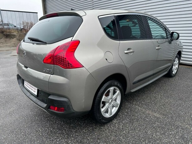 peugeot-3008-diesel-2010-big-3