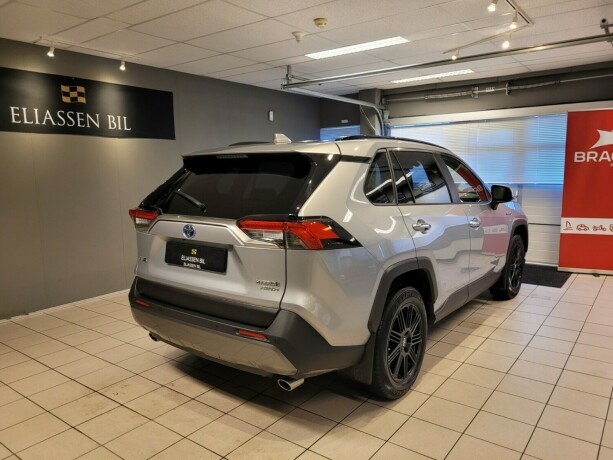 toyota-rav4-elektrisitetbensin-2019-big-5