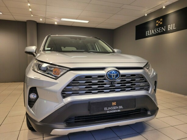 toyota-rav4-elektrisitetbensin-2019-big-10