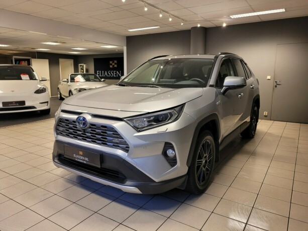 toyota-rav4-elektrisitetbensin-2019-big-9