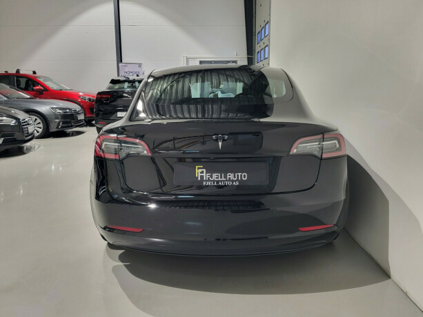 tesla-model-3-elektrisitet-2019-big-7