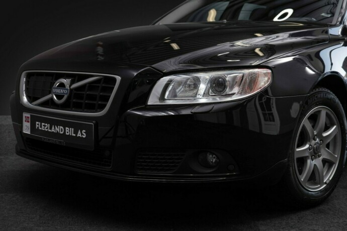 volvo-v70-diesel-2013-big-1