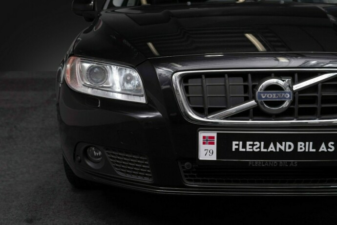 volvo-v70-diesel-2013-big-4