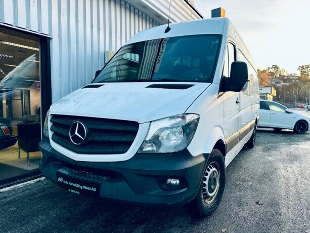 mercedes-benz-sprinter-diesel-2018-big-2